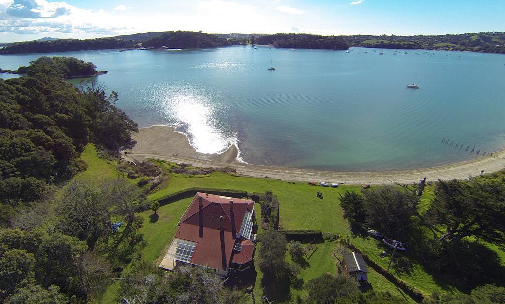 Oakura Bay Villa - Stay Waiheke Te Whau Bay Bagian luar foto