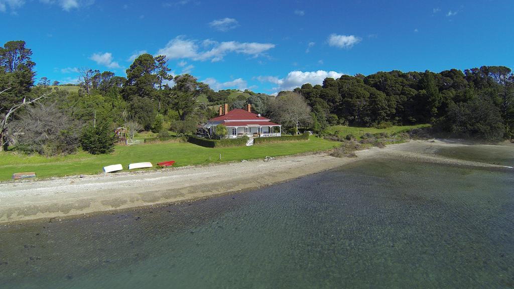 Oakura Bay Villa - Stay Waiheke Te Whau Bay Bagian luar foto