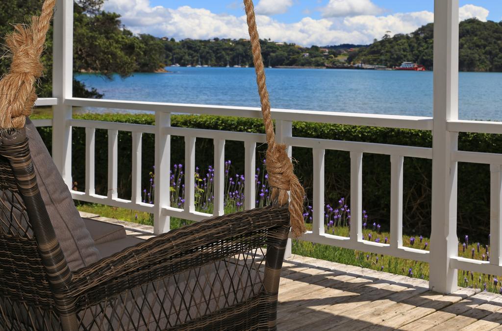 Oakura Bay Villa - Stay Waiheke Te Whau Bay Bagian luar foto