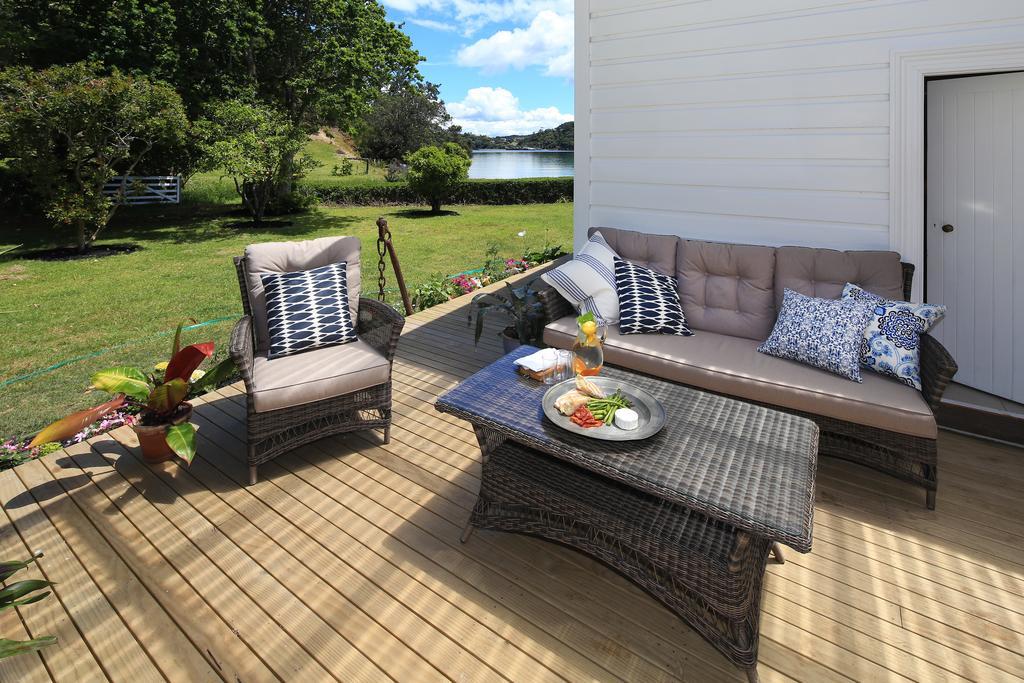Oakura Bay Villa - Stay Waiheke Te Whau Bay Bagian luar foto