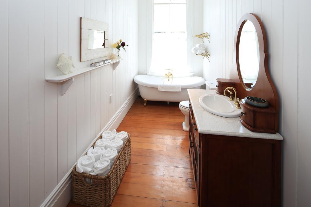 Oakura Bay Villa - Stay Waiheke Te Whau Bay Bagian luar foto