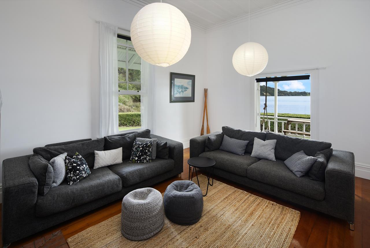Oakura Bay Villa - Stay Waiheke Te Whau Bay Bagian luar foto